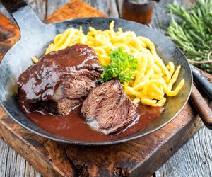 Gulasz z jelenia wg Magdy Gessler. Kuchenne Rewolucje w Niebieskim Parasolu [Pod Jeleniem, Chojnów]