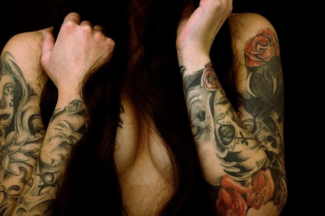 Kobieta z tatuażem