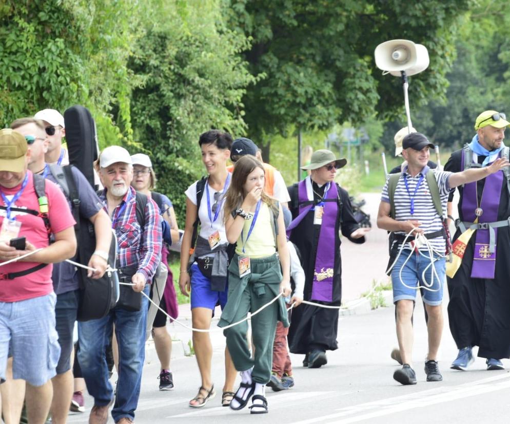 Lublin/Jasna Góra - duchowni na szlaku. Łączenie duszpasterzowania z pielgrzymowaniem