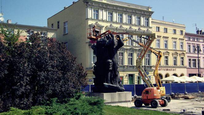 Remont Starego Rynku w Bydgoszczy. Zaglądamy na plac budowy [ZDJĘCIA]