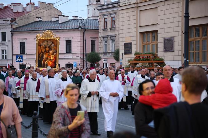 75 lat temu obraz Matki Boskiej w Lublinie zapłakał. Wierni uczcili rocznicę „Cudu lubelskiego” procesją różańcową