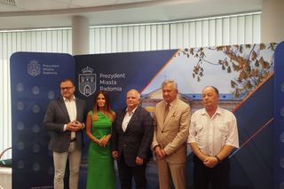Jest porozumienie miasta i związków zawodowych w sprawie pensji pracowników obłsugi i administracji szkół 