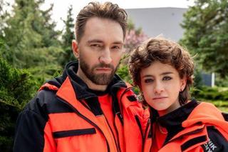 Na sygnale. Piotr Strzelecki (Dariusz Wieteska), Karolina (Klaudia Janas)