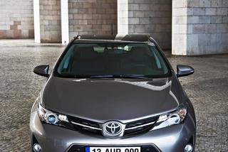 Toyota Auris II generacji