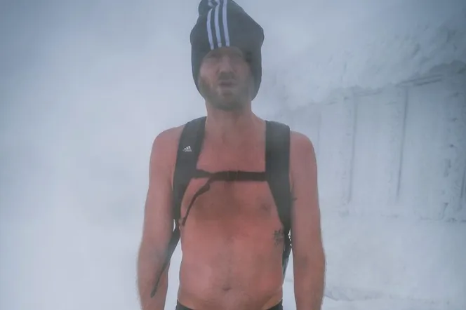 Andre Schuerrle, mistrz świata w piłce nożnej wszedł na Śnieżkę. Bez koszulki i przy -19°C 