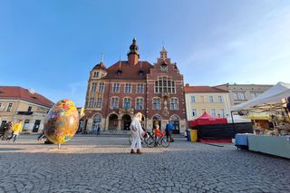 Tarnogórski Jarmark Wielkanocny 2025. Stoiska, atrakcje i świąteczna atmosfera na rynku