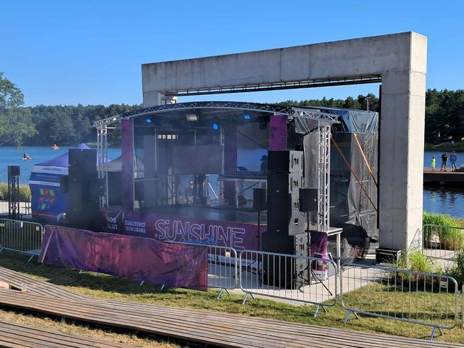 Sunshine Lubianka 2025. Tłumy klubowiczów nad starachowickim zalewem