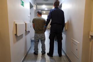 Gruziniński gang włamywaczy w rękach policji. Okradli kilka domów w Łódzkiem. Wpadli w Krakowie