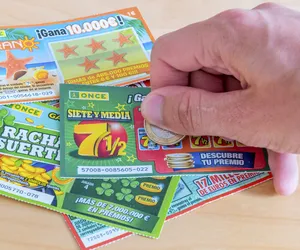 Ukradł kilkadziesiąt sztuk zdrapek loterii. To był początek jego problemów