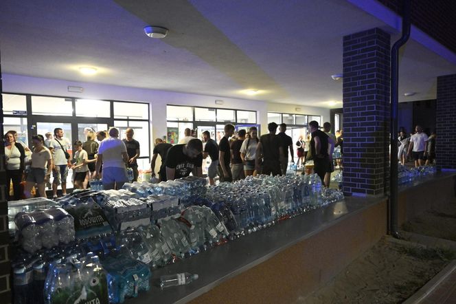 Pożar w Ząbkach. Tłumy wykupują artykuły pierwszej potrzeby