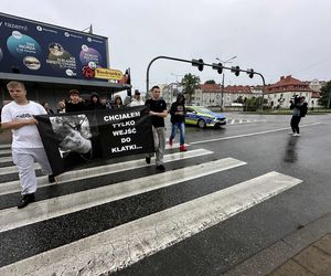 Setki osób upamiętniły Oliwiera. 20-latek zmarł po interwencji policji. Zabili go jak zwierzę