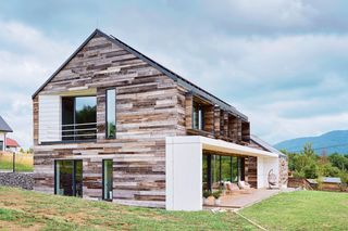 Dynamiczna bryła domu i wnętrza