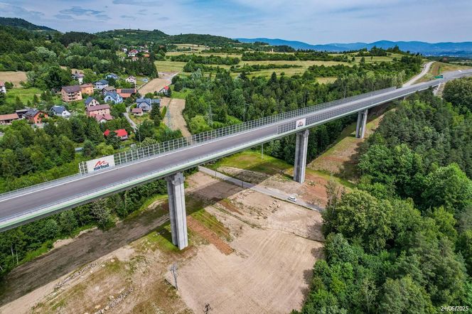 Tak wygląda obecnie budowa S1 Przybędza Milówka. Powstaną tu ogromne estakady, dwa tunele i centrum zarządzania ruchem