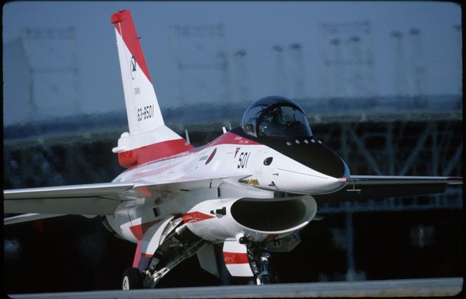 Myśliwce F-2