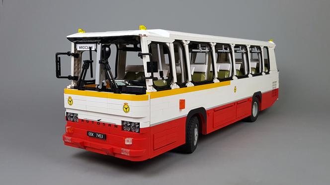 Model Autosanu z klocków LEGO