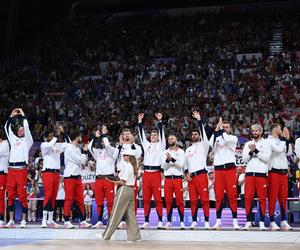 To ósmy medal olimpijski dla Polski z grach zespołowych! Srebro zdobi piersi siatkarzy!