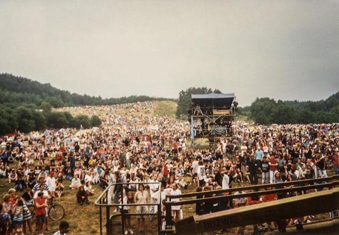 Pierwszy w historii Przystanek Woodstock w 1995 roku w Czymanowie