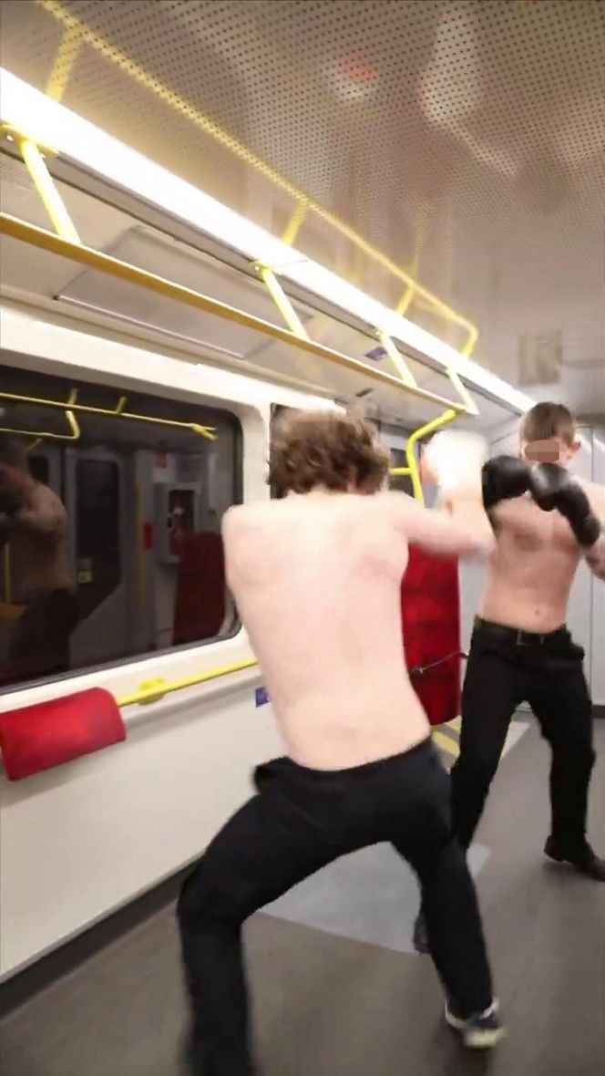Nielegalna walka w metrze w Warszawie. Szokujące sceny w pociągu! 
