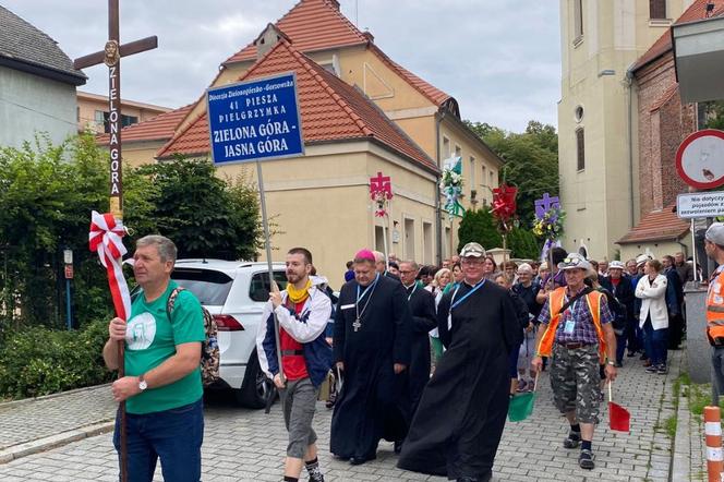 Wierni podczas 41. Pielgrzymki Diecezji Zielonogórsko-Gorzowskiej; Zielona Góra-Jasna Góra