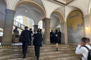 Uczniowie I Liceum Ogólnokształcącego im. Bartłomieja Nowodworskiego rozpoczęli rok szkolny 2023/2024