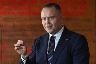 Rocznica wybuchu II wojny światowej. Prezydent Nawrocki odwiedzi Wieluń. Odda hołd ofiarom pierwszego bombardowania