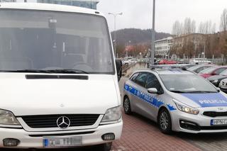 Gdańsk: PIJANY kierowca autokaru zatrzymany przed SZKOLNĄ WYCIECZKĄ! Grozi mu więzienie
