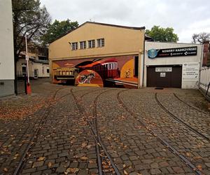 Nowy mural na zabytkowej zajezdni tramwajowej