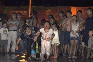 fontanna w chinach prawie zabila chlopca (1)