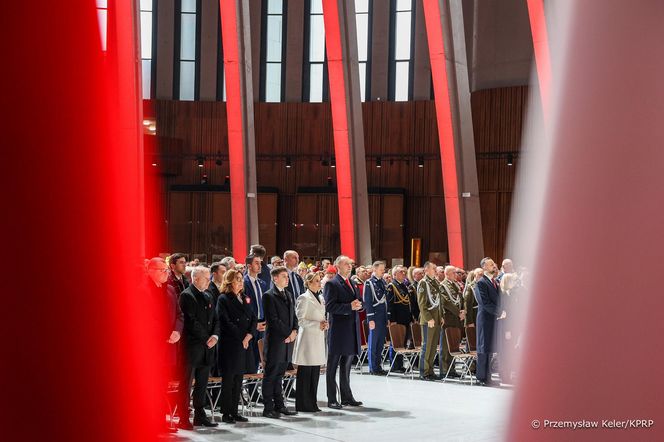 Złożenia wieńców przed pomnikami Ojców Niepodległości: Wincentego Witosa, Ignacego Jana Paderewskiego, Ignacego Daszyńskiego, Romana Dmowskiego, Wojciecha Korfantego i Marszałka Józefa Piłsudskiego.