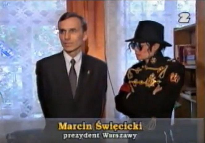 Michael Jackson zmarł 16 lat temu. Gdy odwiedził Polskę, wszyscy wstrzymali oddech. Te zdjęcia zachwycają
