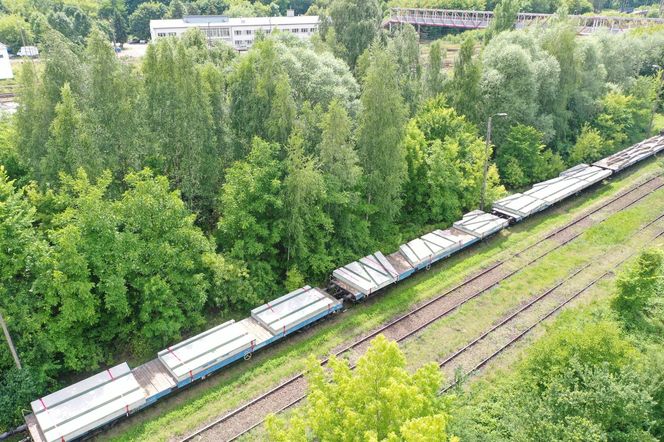 Nowy plac Zawiszy przyjechał do Warszawy w częściach