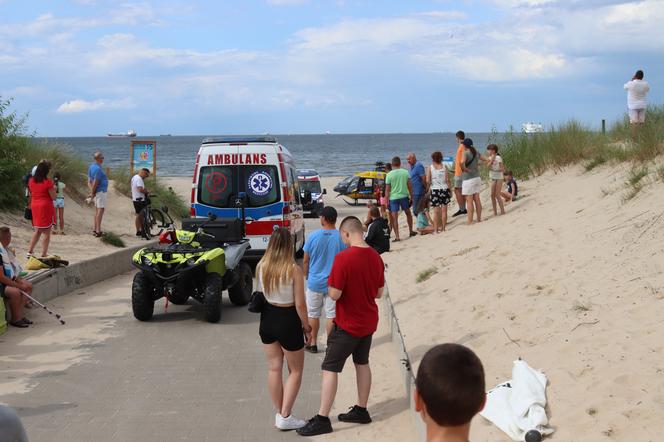  13-latek poparzony olejem na plaży. Rzucił się do morza, by się ratować!