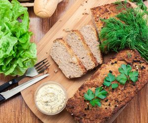 Szybki pasztet domowy: łatwy przepis na pasztet drobiowy