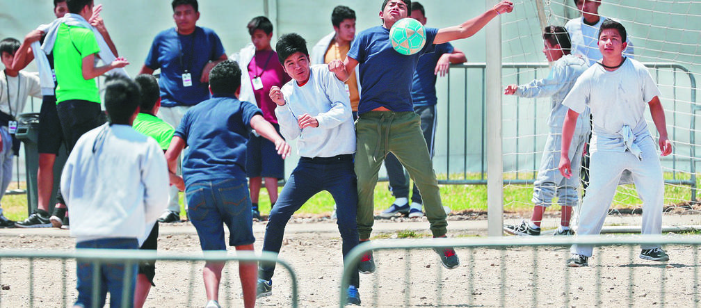 Mali imigranci bez żadnej pomocy