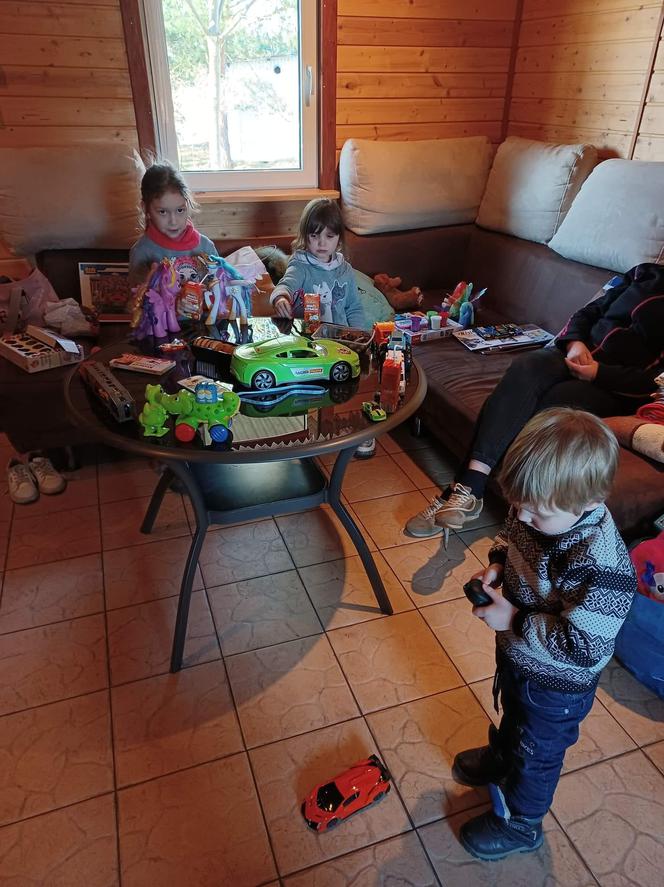 Te rodziny z Ukrainy już są bezpieczne. Pomogli im starachowiczanie
