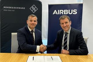 Współpraca Airbus i Rohde & Schwarz w zakresie łączności.  Celem poprawa bezpieczeństwa komunikacji Royal Navy