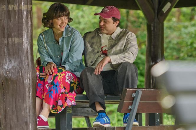 Na Wspólnej odc. 4078. Brygida (Maja Wolska), Remek Klusek (Maciej Kobiela)