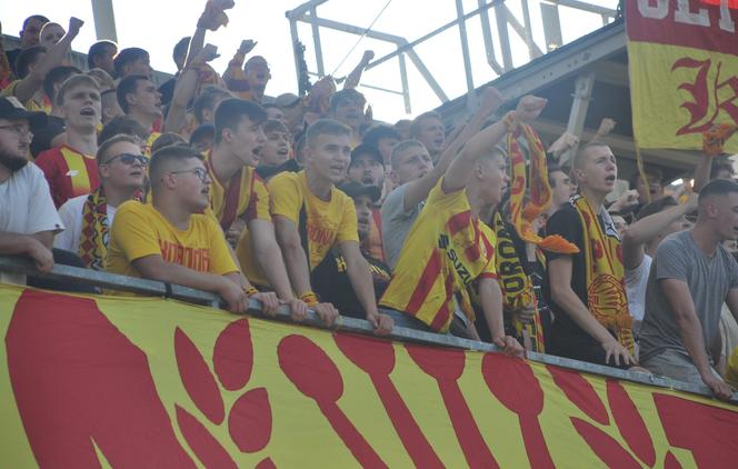 Korona Kielce - Cracovia. Zdjęcia kibiców podczas meczu. 10 sierpnia 2024