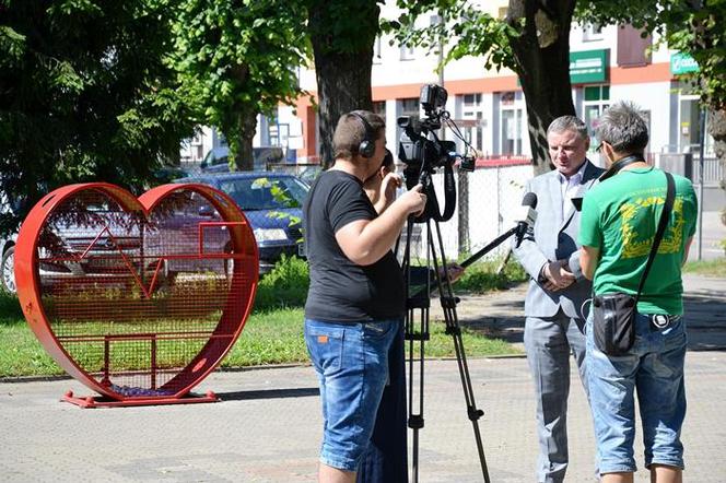 Wielkie serce w centrum miasta ma pomóc potrzebującym i środowisku [ZDJĘCIA]