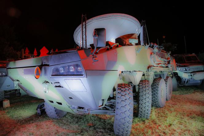 Wakacyjna Trasa Dwójki w Elblągu. Koncert piosenki wojskowej państw NATO