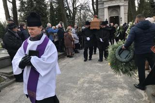 Jacek Kurski na pogrzebie Cezarego Mocka z Sanatorium Miłości [GALERIA]