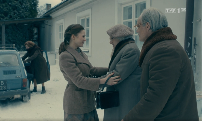 Stulecie Winnych 4, odc. 45: Andzia (Barbara Wypych), Stanisław (Jan Wieczorkowski), Ewa (Sonia Mietielica)