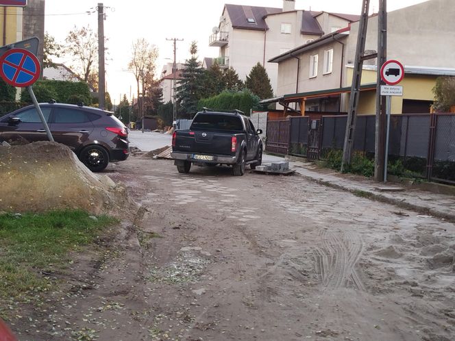 Kończy się remont, a właściwie budowa z kostki ulicy Fabrycznej w Siedlcach