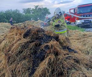 Pożar siana w Tymowej. Strażacy dwa razy wracali na miejsce zdarzenia