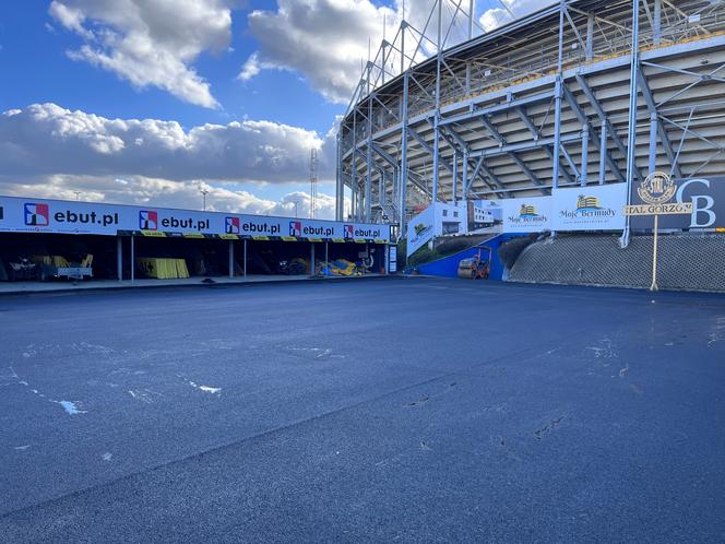 Remont w parku maszyn na stadionie Stali Gorzów