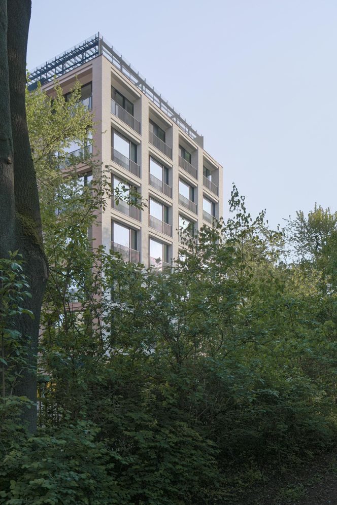 Szara 8 w Warszawie