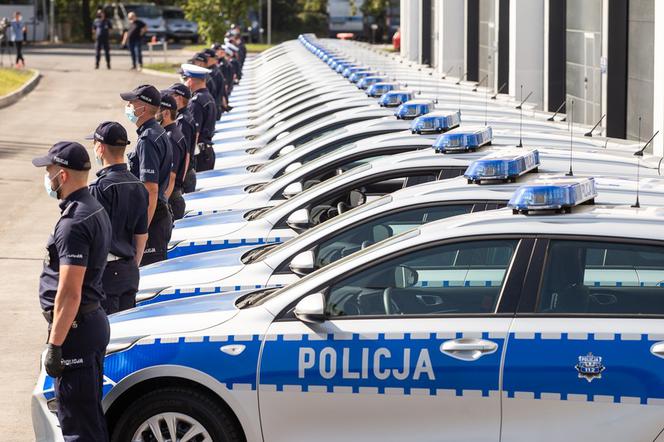 Przekazanie samochodów dla policji
