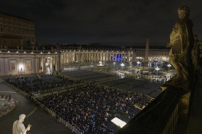 Pilne wieści z Watykanu. Piszą o nocy papieża. To już dwunasta doba