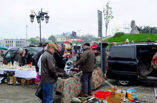 Stare, ale jare! Lubelska Giełda Staroci po raz kolejny przyciągnęła tłumy