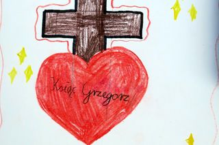 Wzruszające dziecięce laurki dla ks. Grzegorza